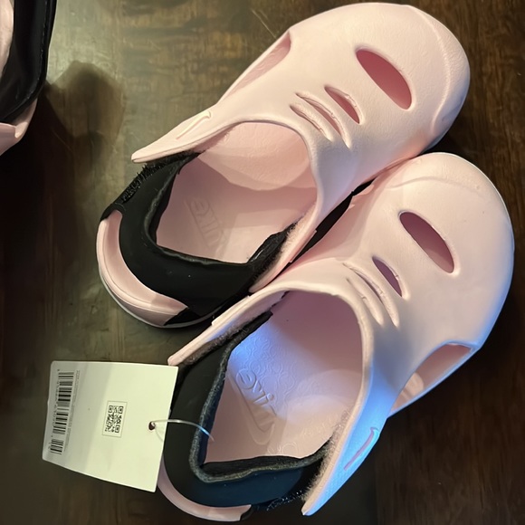 Kids Nike pink sandal - Picture 2 of 6